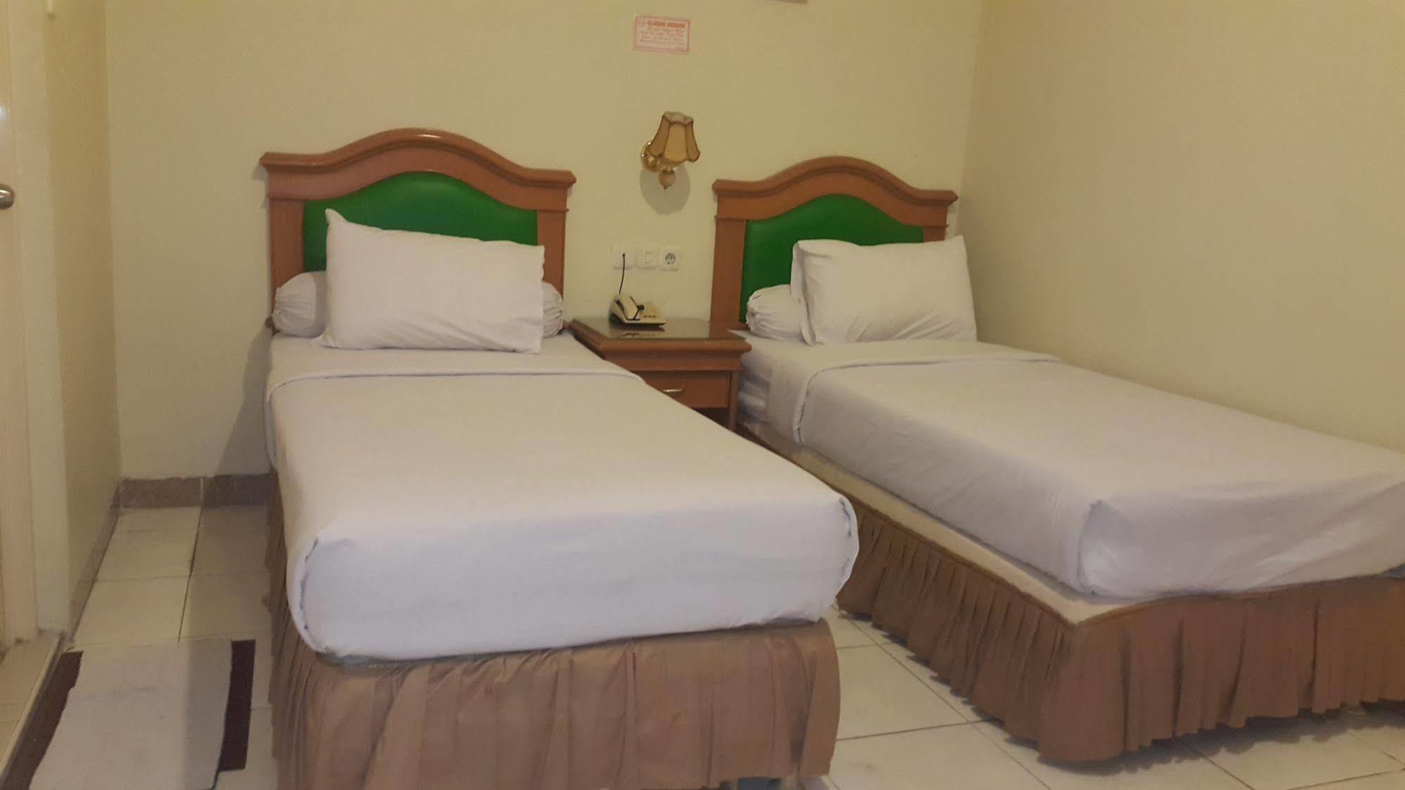 Hotel Maricaya Makassar Exterior foto